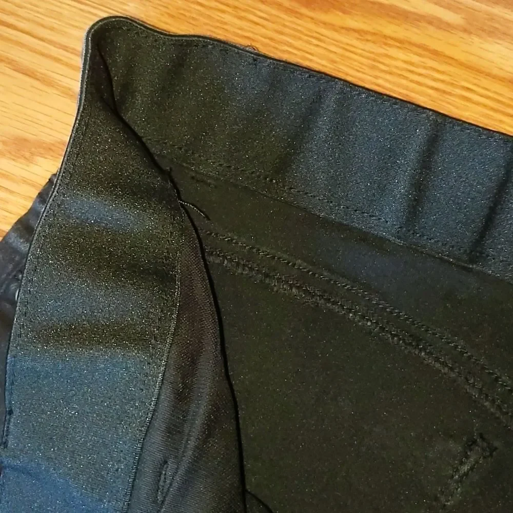 Dana Buchman black stretch band jeans